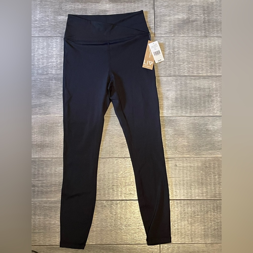 Liv Outdoor Black Leggings Size Small